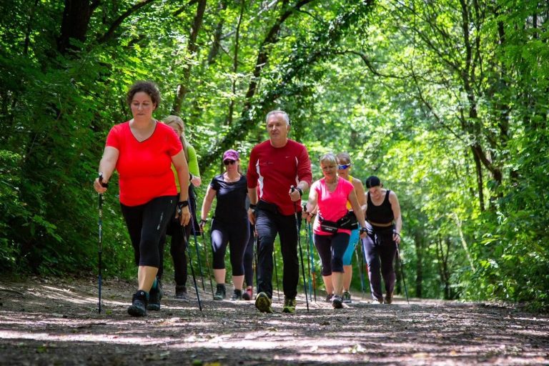 Nyári edzések – nordic walking edzés a Budai-hegyekben